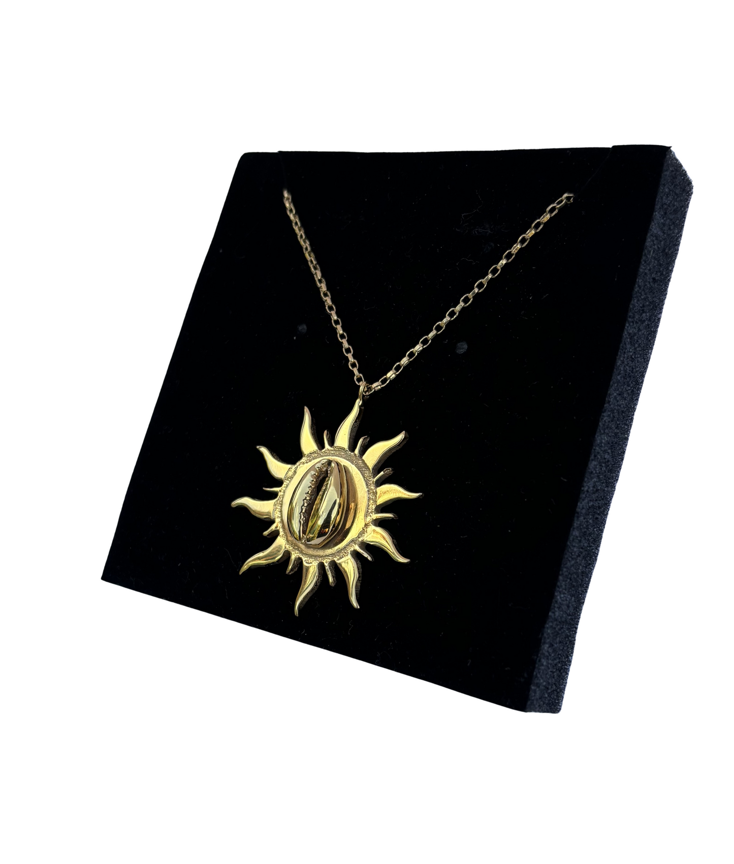 DENGA PENDANT (With Cowrie)