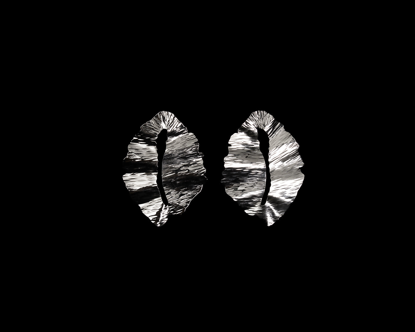 MANDULI EARRINGS