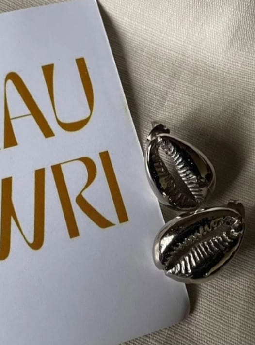 MINI KAUWRI STUDS
